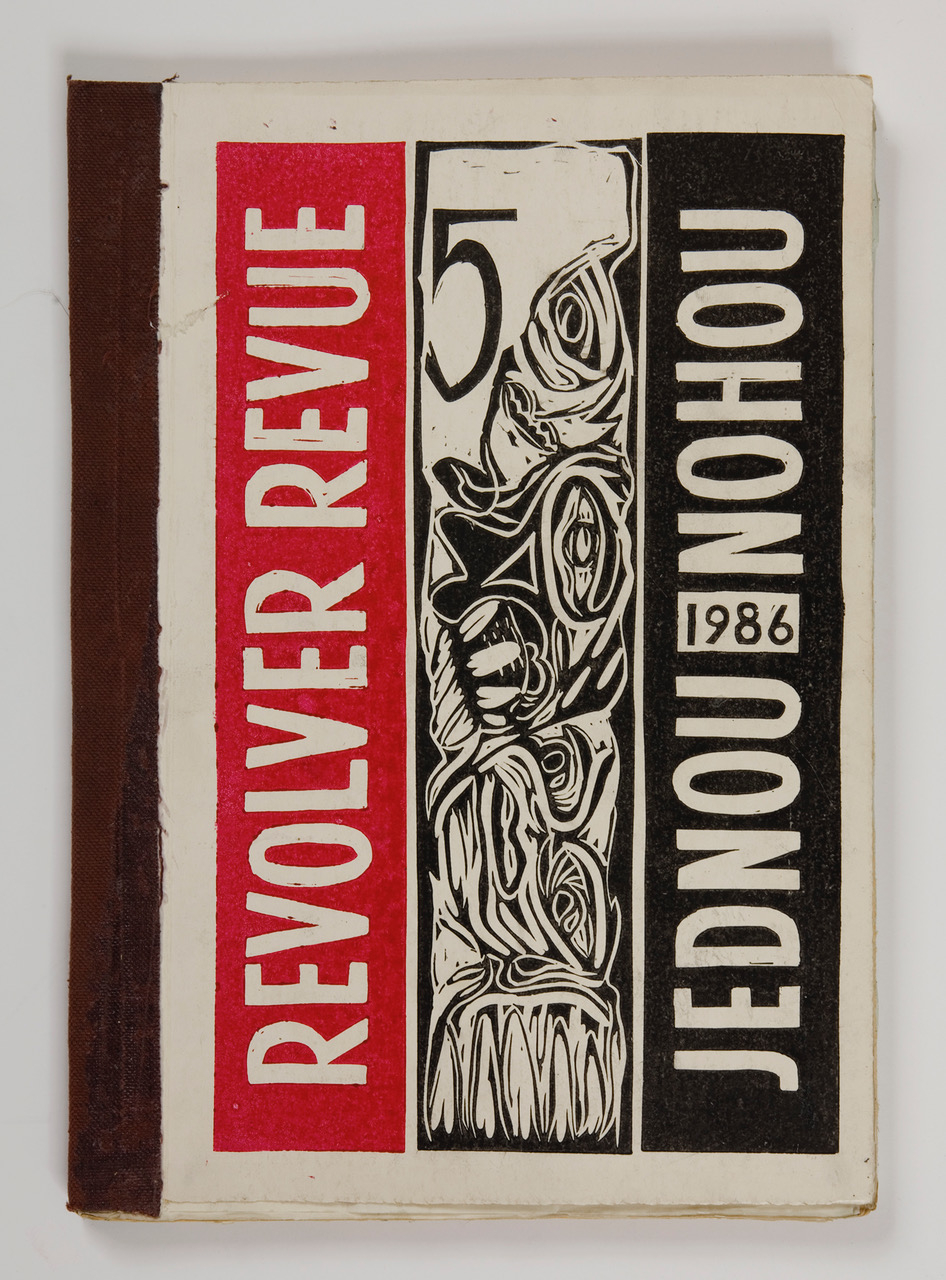 Obrázek: 03-revolver-revue-jednou-nohou-5
